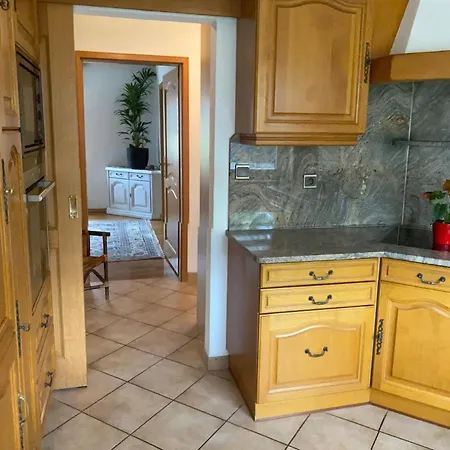 3 Lys Apartment *